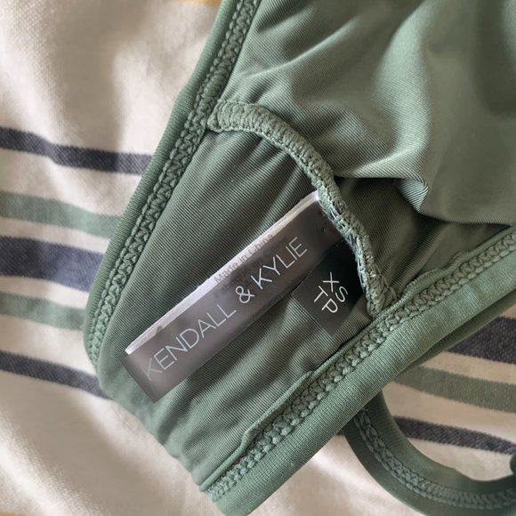 Kendall & Kylie Henley Bikini Top - Picture 5 of 6